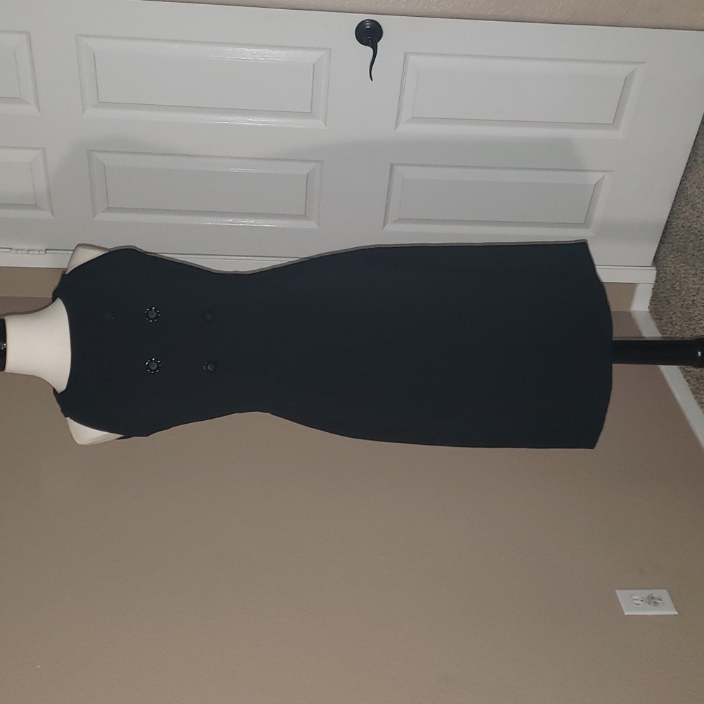 Tahari Arthur S. Levine black Formal Dress Size 2